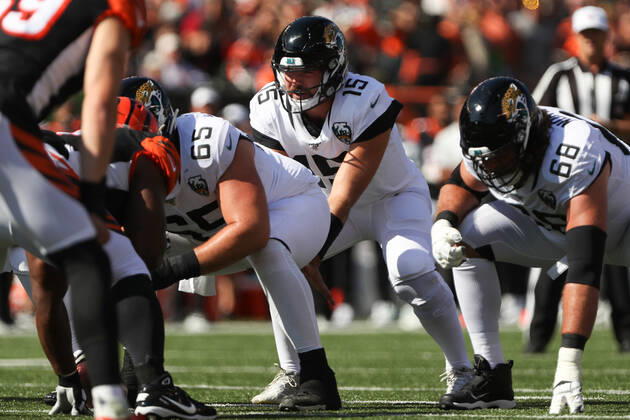 CINCINNATI, OH - OCTOBER 20: Jacksonville Jaguars quarterback Gardner Minshew (15) in action during the game against the Jacksonville Jaguars and the Cincinnati Bengals on October 20th 2019, at Paul Brown Stadium in Cincinnati, OH. (Photo by Ian Johnson Icon Sportswire) NFL, American Football Herren, USA OCT 20 Jaguars at Bengals Icon191020054