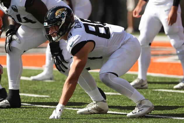 CINCINNATI, OH - OCTOBER 20: Jacksonville Jaguars tight end Seth DeValve (88) lines up for a play during the game against the Jacksonville Jaguars and the Cincinnati Bengals on October 20th 2019, at Paul Brown Stadium in Cincinnati, OH. (Photo by Ian Johnson Icon Sportswire) NFL, American Football Herren, USA OCT 20 Jaguars at Bengals Icon191020063