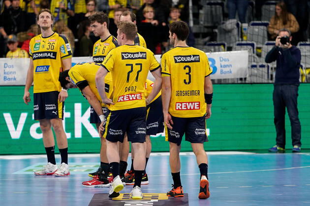 Player of the Rhein Neckar Lions, disappointed about the defeat, disappointment after the final whistle, highlight, loser, lost, frustration, disappointed, pessimistic, 04 12 2019, Mannheim Germany , Handball, DHB Cup, Rhein Neckar Lions TSV Hanover Burgdorf xozx