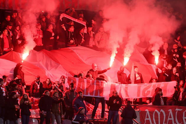 Fans of FC Bayern Munich II ignite Bengalos, Bengalo, Bengalos, fireworks, flare fans, audience, spectators, mood, atmosphere, stadium, 22 12 2019, Munich Germany , Football, 3 League, FC Bayern Munich II FC Würzburger Kickers, DFB DFL REGULATIONS PROHIBIT ANY USE OF PHOTOGRAPHS AS IMAGE SEQUENCES AND OR QUASI VIDEO xslx