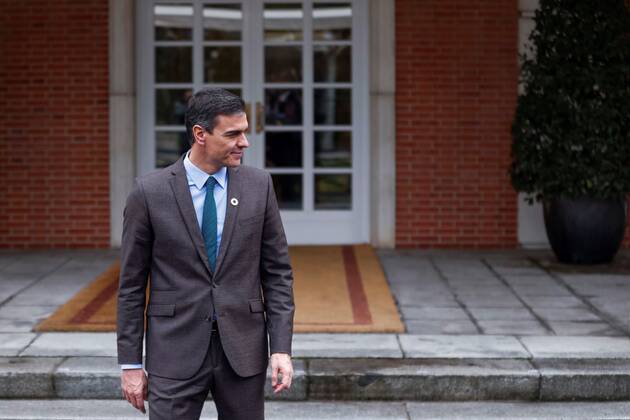 Spanish Prime Minister, Pedro Sanchez, moments before the arrival of players of the Spanish national handball team to Moncloa Presidential Palace in Madrid, Spain, 28 January 2020. Spanish national handball team won the Euro Handball 2020 Championships final against Croatia, 26 January 2020. Spanish PM receives Spanish National handball team !ACHTUNG: NUR REDAKTIONELLE NUTZUNG!  Copyright: xEmilioxNaranjox GRAF070 20200128-637158177125575119