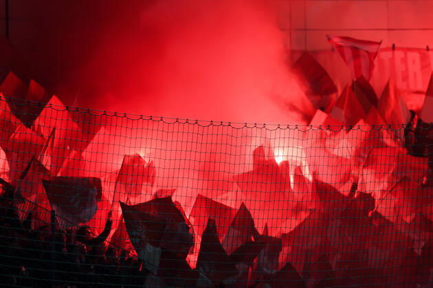 Fans of FC Bayern Munich II ignite Bengalos, Bengalo, Bengalos, fireworks, flare, fans, audience, spectators, mood, atmosphere, stadium, 28 02 2020, Unterhaching Germany , football, 3 league, SpVgg Unterhaching FC Bayern Munich II, DFB DFL REGULATIONS PROHIBIT ANY USE OF PHOTOGRAPHS AS IMAGE SEQUENCES AND OR QUASI VIDEO xslx