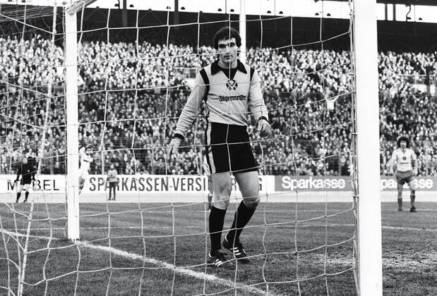 Bundesliga , Eintracht Braunschweig vs. VfB Stuttgart , Bernd Franke Braunschweig