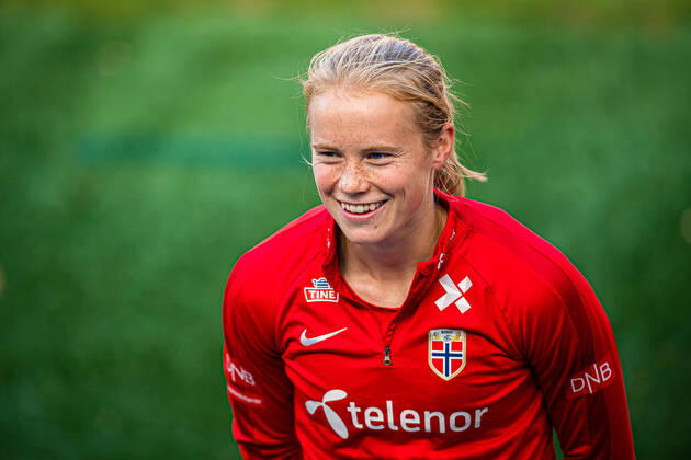 200918 Julie Blakstad of the Norwegian womens national football team during a training session on September 18, 2020 in Oslo Photo Marius Simensen BILDBYRAN Cop 238 bbeng dam em kval em kvalifisering kvinnor em kvalik football fotball fotboll norge norway soccer training training träning uefa euro qualifier, Copyright: MARIUSxSIMENSEN BB200918BB130