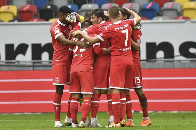 Final jubilation Final jubilation Emotion Joy of the team of Duesseldorf 26 09 2020 Football, 2 Bundesliga, Fortuna Duesseldorf vs FC Wuerzburger Kickers, Merkur Spiel Arena, Duesseldorf, DFB DFL REGULATIONS PROHIBIT ANY USE OF PHOTOGRAPHS AS IMAGE SEQUENCES AND OR QUASI VIDEO xhmx
