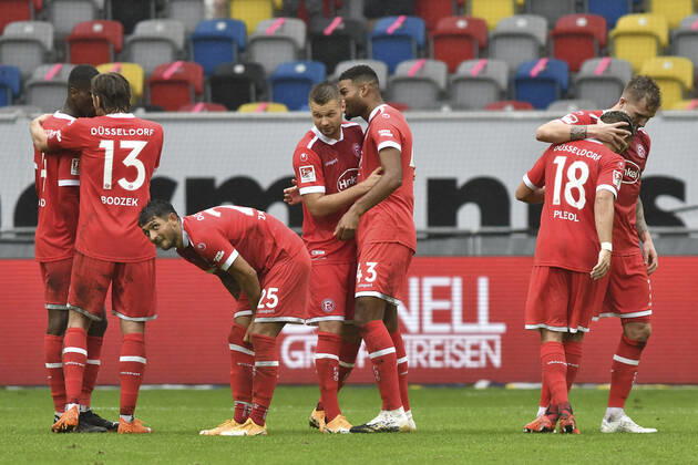 Final jubilation Final jubilation Emotion Joy of the team of Duesseldorf 26 09 2020 Football, 2 Bundesliga, Fortuna Duesseldorf vs FC Wuerzburger Kickers, Merkur Spiel Arena, Duesseldorf, DFB DFL REGULATIONS PROHIBIT ANY USE OF PHOTOGRAPHS AS IMAGE SEQUENCES AND OR QUASI VIDEO xhmx