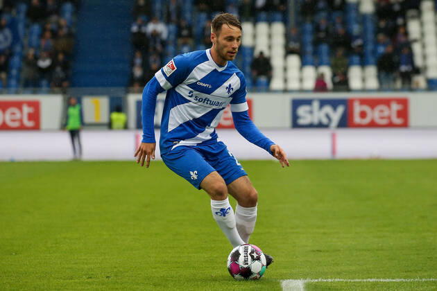 26 09 2020 xjjx Football 2 Bundesliga SV Darmstadt 98 SSV Jahn Regensburg emonline v l , Matthias Bader SV Darmstadt 98 DFL DFB REGULATIONS PROHIBIT ANY USE OF PHOTOGRAPHS as IMAGE SEQUENCES and or QUASI VIDEO Copyright: JoaquimxFerreira