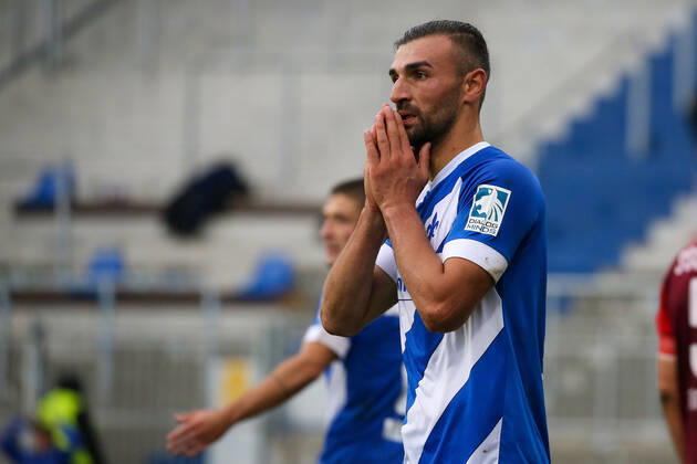 26 09 2020 xjjx Fussball 2 Bundesliga SV Darmstadt 98 SSV Jahn Regensburg emonline v l , Serdar Dursun SV Darmstadt 98 , disappointed, disappointed looking, dissapointed, sad, frustrated, frustrated DFL DFB REGULATIONS PROHIBIT ANY USE OF PHOTOGRAPHS as IMAGE SEQUENCES and or QUASI VIDEO Copyright: JoaquimxFerreira