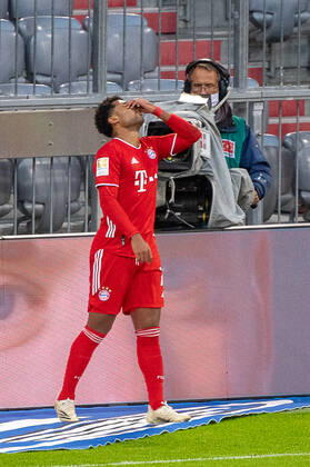 Serge Gnabry FC Bayern Muenchen 07 , is annoyed, GER, FC Bayern Muenchen vs Hertha Berlin, Football, Bundesliga, 3 Matchday, Season 2020 2021, 04 10 2020, DFB DFL regulations prohibit any use of photographs as image sequences and or quasi video , GER, FC Bayern Muenchen vs Hertha Berlin, Football, Bundesliga, 3 Matchday, Season 2020 2021, 04 10 2020 Munich Copyright: xEibner-Pressefoto SaschaxWaltherx EP_EER