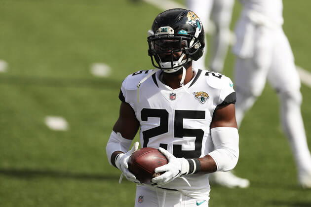 CINCINNATI, OH - OCTOBER 04: Jacksonville Jaguars cornerback D.J. Hayden (25) warms up before the game against the Jacksonville Jaguars and the Cincinnati Bengals on October 4, 2020, at Paul Brown Stadium in Cincinnati, OH. (Photo by Ian Johnson Icon Sportswire) NFL, American Football Herren, USA OCT 04 Jaguars at Bengals Icon201004044