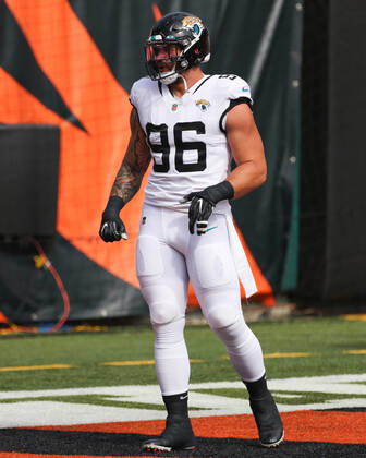 CINCINNATI, OH - OCTOBER 04: Jacksonville Jaguars defensive end Adam Gotsis (96) warms up before the game against the Jacksonville Jaguars and the Cincinnati Bengals on October 4, 2020, at Paul Brown Stadium in Cincinnati, OH. (Photo by Ian Johnson Icon Sportswire) NFL, American Football Herren, USA OCT 04 Jaguars at Bengals Icon201004048