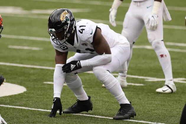 CINCINNATI, OH - OCTOBER 04: Jacksonville Jaguars defensive end Josh Allen (41) lines up for a play during the game against the Jacksonville Jaguars and the Cincinnati Bengals on October 4, 2020, at Paul Brown Stadium in Cincinnati, OH. (Photo by Ian Johnson Icon Sportswire) NFL, American Football Herren, USA OCT 04 Jaguars at Bengals Icon201004079