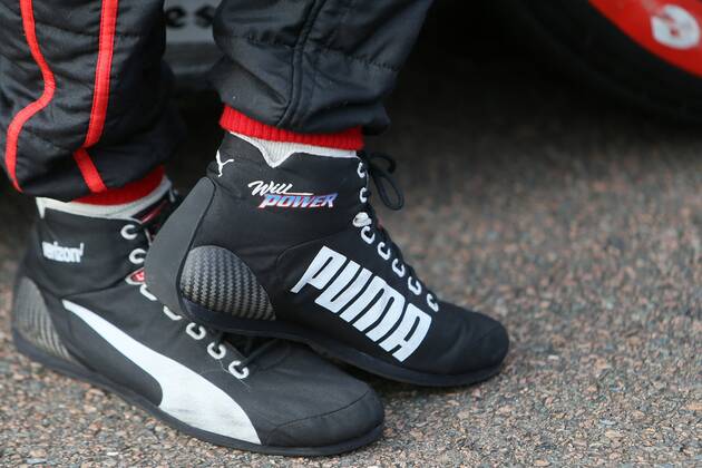 October 24, 2020, St. Petersburg, Florida, USA: IndyCar, Indy Car, IRL, USA driver Will Power celebrates with his team after qualifying at the pole position during the Firestone Grand Prix of St. Petersburg on Saturday, Oct. 24, 2020 in St. Petersburg. St. Petersburg USA - ZUMAs70_ 20201024_zan_s70_062 Copyright: xLuisxSantanax