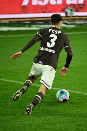 Football 2 Bundesliga 9 Matchday VfL Osnabrück on 27 11 2020 at Millerntor Stadium in Hamburg James Lawrence St Pauli DFL regulations prohibit any use of photographs as image sequences and or quasi video xMNx