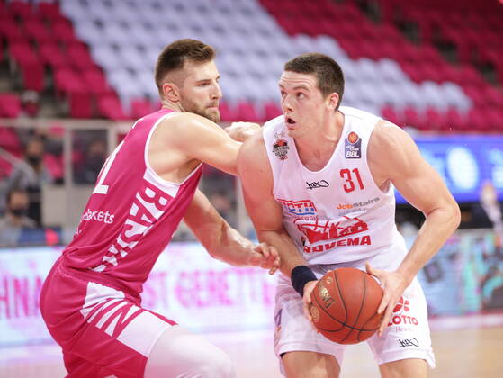 Leon Kratzer Telekom Baskets Bonn vs Scottie James Jr JobStairs Giessen 46ers easyCredit BBL 1 Bundesliga , 2020 2021 Season , Matchday 8