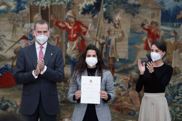 Spain s King Felipe VI (L) and Queen Letizia (R) give Baron Cup Award to Women s Spanish U-17 National Soccer Team during a 2018 Spanish National Sports Awarding Ceremony at Pardo Palace, in Madrid, Spain, 02 March 2021. Spain s Royal couple gives 2018 Spanish National Sports Awards 2018 !ACHTUNG: NUR REDAKTIONELLE NUTZUNG! Copyright: xJuanxCarlosxHidalgox GRAF6491 20210302-637502878045380690