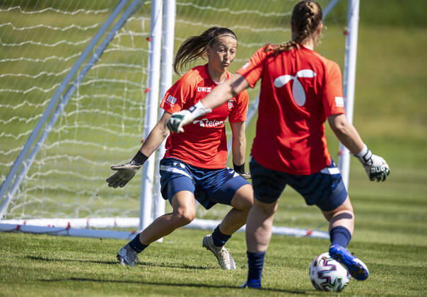 210608 Goalkeeper Cecilie Haustaker Fiskerstrand of the Norwegian womens national football team during a training session on June 8, 2021 in Borgholm Photo Suvad Mrkonjic BILDBYRAN COP 170 SM0076 fotboll football soccer fotball träning practice training norge norway dam bbeng,  Copyright: SUVADxMRKONJIC BB210608SM056