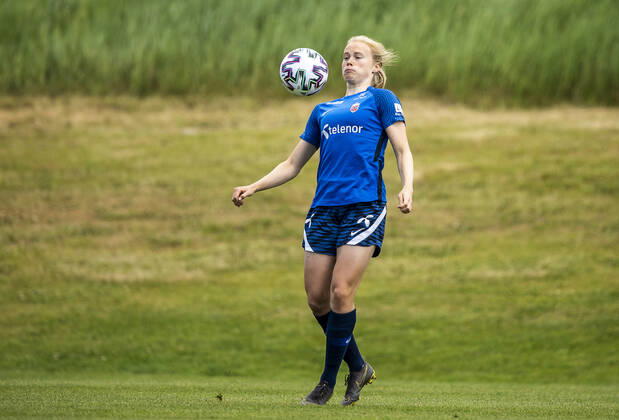 210612 Julie Blakstad of the Norwegian womens national football team during a training session on June 12, 2021 in Borgholm Photo Suvad Mrkonjic BILDBYRAN COP 170 SM0078 fotboll football soccer fotball träning practice training norge norway dam bbeng, Copyright: SUVADxMRKONJIC BB210612SM055