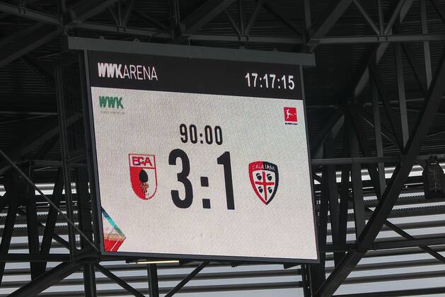 Final score 3 1 on the scoreboard, FC Augsburg vs Cagliari Calcio, Test Match, 31 07 2021 Augsburg Bayern Germany Copyright: xkolbert-press ChristianxKolbertx