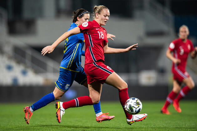 210921 Frida Maanum of Norway during the FIFA Womens World Cup Qualifier football match between Kosovo and Norway on September 21, 2021 in Pristina Photo Vegard Wivestad Grott BILDBYRAN code VG VG0172 bbeng football soccer football football fifa world cup qualifiers norway norway kosovo,  Copyright: VEGARDxWIVESTADxGRoTT BB210921VG042