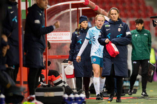 211021 Julie Blakstad of Norway during the FIFA Womens World Cup Qualifier football match between Poland and Norway on October 21, 2021 in Lodz Photo Vegard Wivestad Grott BILDBYRAN kod VG VG0187 bbeng fotball soccer football fotboll fifa world cup qualifiers vm qualification kvinnor vm kvalik landskamp dam norway norway poland polen, Copyright: VEGARDxWIVESTADxGRoTT BB211021VG104
