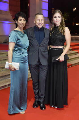 Richy Müller with wife Christl Stumhofer and daughter Paulina at the 39 German Sports Press Ball 2021 at the Alte Oper Frankfurt, 06 11 2021 Foto:xN.xKubelkax xFuturexImage