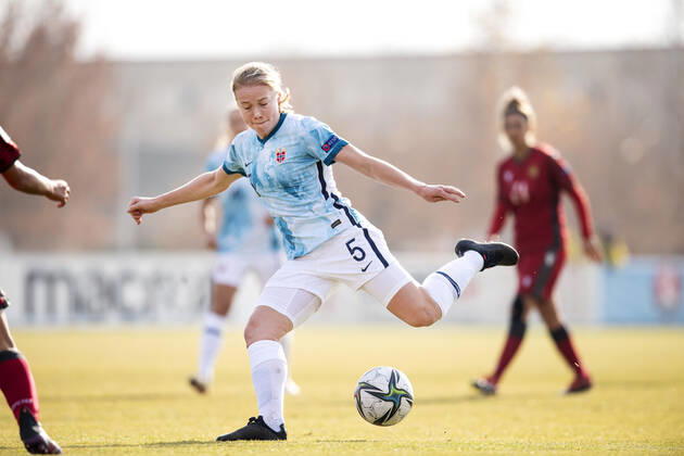 211201 Julie Blakstad of Norway during the FIFA Womens World Cup Qualifier football match between Armenia and Norway on December 1, 2021 in Yerevan Photo Vegard Grott BILDBYRAN kod VG VG0209 bbeng fotball soccer football fotboll fifa world cup qualifiers vm qualification kvinnor vm kvalik landskamp dam norge norway armenia jerevan arena, Copyright: VEGARDxGRoTT BB211201VG010