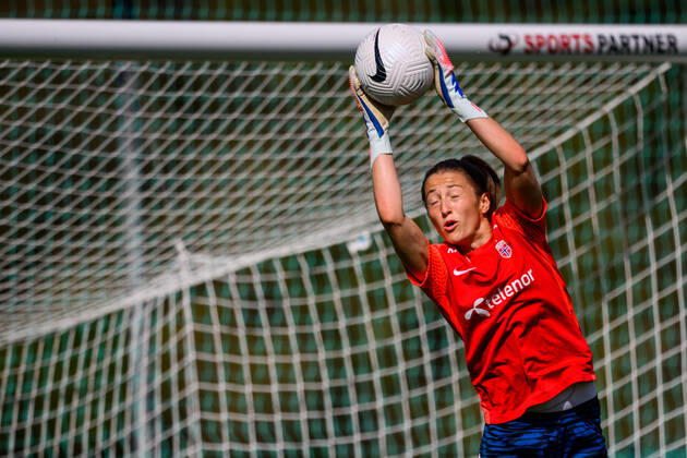 220218 Goalkeeper Cecilie Haustaker Fiskerstrand during a training session with the Norwegian women s national football team on February 18, 2022 in Alvor Photo Ludvig Thunman BILDBYRAN code LT LT0279 football football soccer football algarve cup training practice training norway norway dam bbeng,  Copyright: LUDVIGxTHUNMAN BB220218LT078