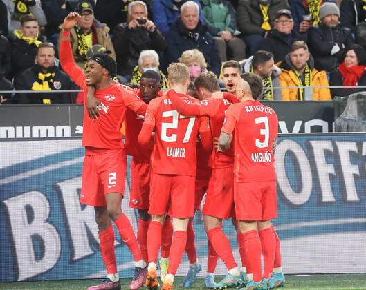 Christopher Nkunku RB Leipzig 18 cheers the 3 0, Borussia Dortmund RB Leipzig, Football, 1 Bundesliga, 28 Matchday, 02 04 2022, DFL REGULATES PROHIBIT ANY USE OF PHOTOGRAPHS AS IMAGE SEQUENCES AND OR QUASI hVIDEO, Borussia Dortmund RB Leipzig, Football, 1 Bundesliga, 28 Matchday, 02 04 2022 Dortmund Copyright: xJoergxNiebergall Eibner-Pressefox EP_JNL