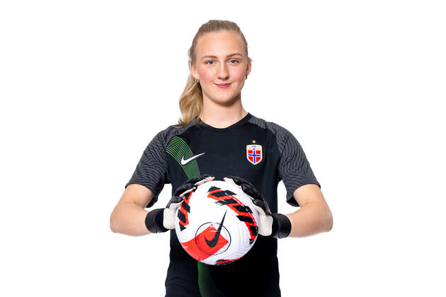 220407 Goalkeeper Sunniva Skoglund of the Norwegian womens national football team poses for a portrait on April 4, 2022 in Oslo Photo Vegard Grott BILDBYRAN kod VG VG0262 bbeng fotball fotboll football norge norway a kvinnor portrett porträtt portraits dam, Copyright: VEGARDxGRoTT BB220407VG192