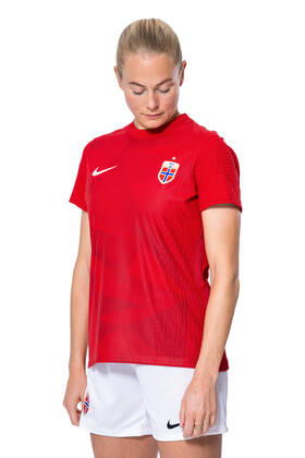 220407 Guro Bergsvand of the Norwegian womens national football team poses for a portrait on April 4, 2022 in Oslo Photo Vegard Grott BILDBYRAN kod VG VG0262 bbeng fotball fotboll football norge norway a kvinnor portrett porträtt portraits dam,  Copyright: VEGARDxGRoTT BB220407VG293