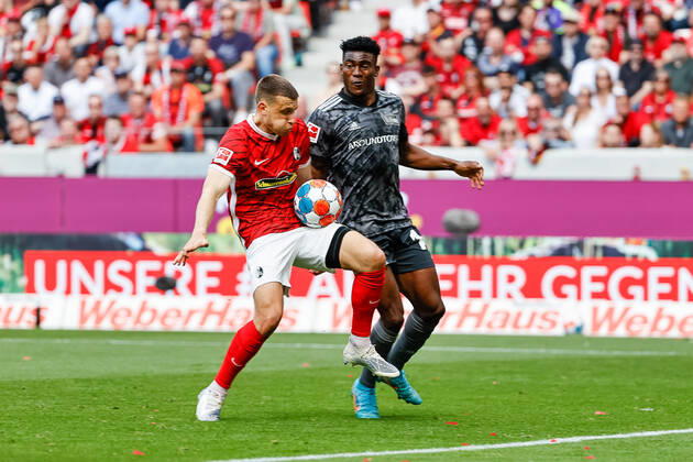 Maximilian Eggestein SC Freiburg, 08 and Taiwo Awoniyi 1 FC Union Berlin, 14 in duel , GER, SC Freiburg vs 1 FC Union Berlin, Football, Bundesliga, 33 Matchday, Season 2021 2022, 07 05 2022 DFL REGULATES PROHIBIT ANY USE OF PHOTOGRAPHS AS IMAGE SEQUENCES AND OR QUASI VIDEO GER, SC Freiburg vs 1 FC Union Berlin, Football, Bundesliga, 33 Matchday, Season 2021 2022, 07 05 2022 Freiburg im Breisgau Copyright: xEibner-Pressefoto GrantxHubbsx EP_GHS