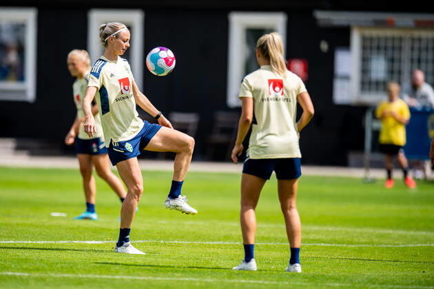 220621 Amanda Ilestedt of Sweden during a training session with the Swedish women s national football team on June 21, 2022 in Bastad Photo Niclas Jönsson BILDBYRAN COP 273 NO0133 fotboll football soccer fotball träningsläger träning sverige sweden training camp training practice dam bbeng, Copyright: NICLASxJÖNSSON BB220621NO097