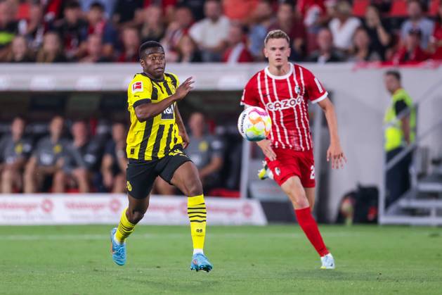 12 08 2022, Football, Season 2022 2023, 1 Bundesliga, SC Freiburg Borussia Dortmund, v l Youssoufa Moukoko Borussia Dortmund , Matthias Ginter SC Freiburg , Photo Dennis Ewert RHR PHOTO xRHR PHOTO DEx