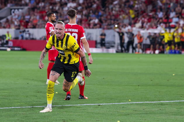 12 08 2022, football, 2022 2023 season, 1 Bundesliga, SC Freiburg Borussia Dortmund, Marius Wolf Borussia Dortmund celebrates the goal to 1 3, photo Dennis Ewert RHR PHOTO xRHR PHOTO DEx