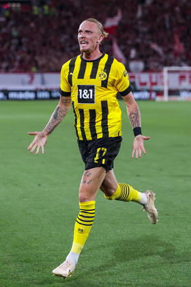 12 08 2022, football, 2022 2023 season, 1 Bundesliga, SC Freiburg Borussia Dortmund, Marius Wolf Borussia Dortmund celebrates the goal to 1 3, photo Dennis Ewert RHR PHOTO xRHR PHOTO DEx