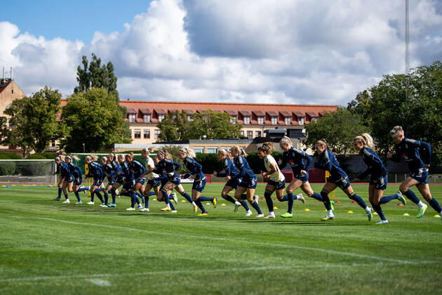 220901 Players of Sweden during a training session with the womens national football team on September 1, 2022 in Visby Photo Emma Wallskog BILDBYRAN COP 320 EW0086 football soccer football training camp training practice fifa womens world cup qualifier dam bbeng,  Copyright: EMMAxWALLSKOG BB220901BB248