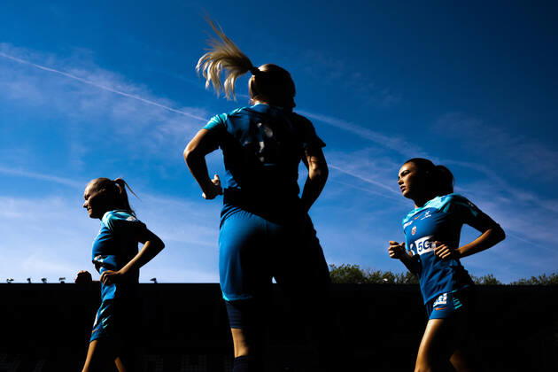 220901 Frida Maanum and Ingrid Syrstad Engen of the Norwegian womens national football team during a training session on September 1, 2022 in Leuven Photo Vegard Grott BILDBYRAN kod VG VG0346 bbeng fotboll football soccer fotball vm kval kval fifa womens world cup qualifier qualifier tränning practice training training norway norway brussels belgium belgium dam, Copyright: VEGARDxGRoTT BB220901VG020