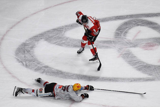 COLOGNE, GERMANY - OCTOBER 4, 2022: MAXIMILIAN KAMMERER. uuHockey match DEL Kölner Haie - REV Bremerhaven (Fischtown Pinguins) Copyright: xVITALIIxKLIUIEVx