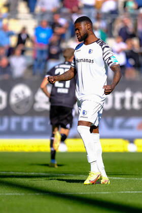 Moritz Broni Kwarteng 1 FC Magdeburg, 08 is visibly disappointed sadly dejected after a missed chance, SV Sandhausen vs 1 FC Magdeburg, Football, 2 Liga, 11 Matchday, Season 2022 2023, 09 10 2022, DFL REGULATES PROHIBIT ANY USE OF PHOTOGRAPHS AS IMAGE SEQUENCES AND OR QUASI VIDEO SV Sandhausen vs 1 FC Magdeburg, Football, 2 Liga, 11 Matchday, Season 2022 2023, 09 10 2022 Sandhausen Copyright: xEibner-Pressefotox EP_EER