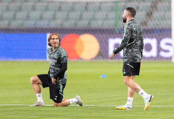 Real Madrid Training Session And press conference, PK, Pressekonferenz Luca Modric (Real),Dani Carvajal (Real) during the training session and press conference of Real Madrid in Warsaw, Poland, on October 10, 2022. Warsaw Poland Copyright: xFotoxOlimpikx originalFilename:jastrzebowski-realmadr221010_npa24