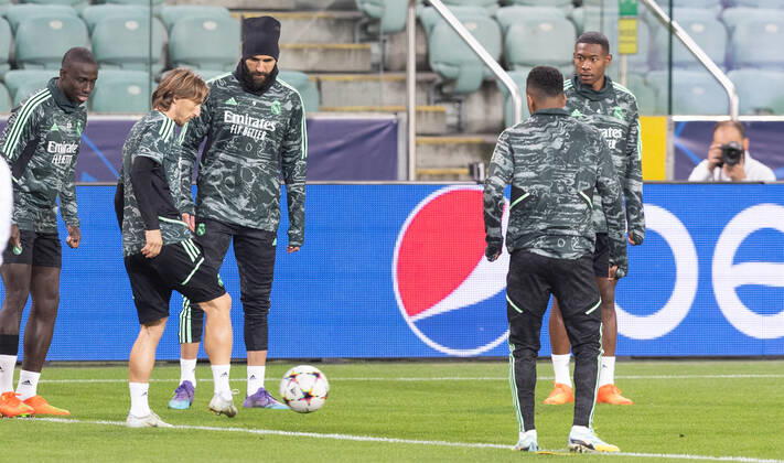 Real Madrid Training Session And press conference, PK, Pressekonferenz Ferland Mendy (Real),Luca Modric (Real),Karim Benzema (Real),David Alaba (Real) during the training session and press conference of Real Madrid in Warsaw, Poland, on October 10, 2022. Warsaw Poland Copyright: xFotoxOlimpikx originalFilename:jastrzebowski-realmadr221010_npa4f