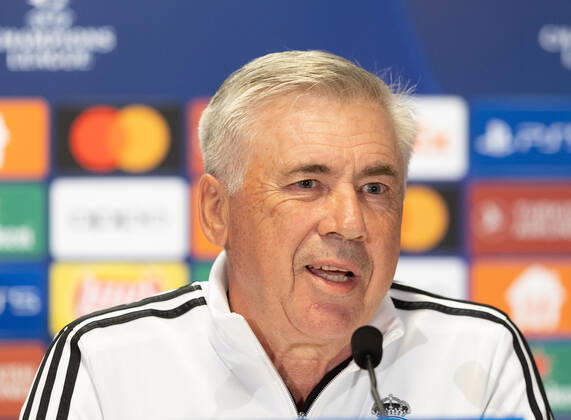 Real Madrid Training Session And press conference, PK, Pressekonferenz Trener Carlo Ancelotti (Real) during the training session and press conference of Real Madrid in Warsaw, Poland, on October 10, 2022. Warsaw Poland Copyright: xFotoxOlimpikx originalFilename:jastrzebowski-realmadr221010_np38v