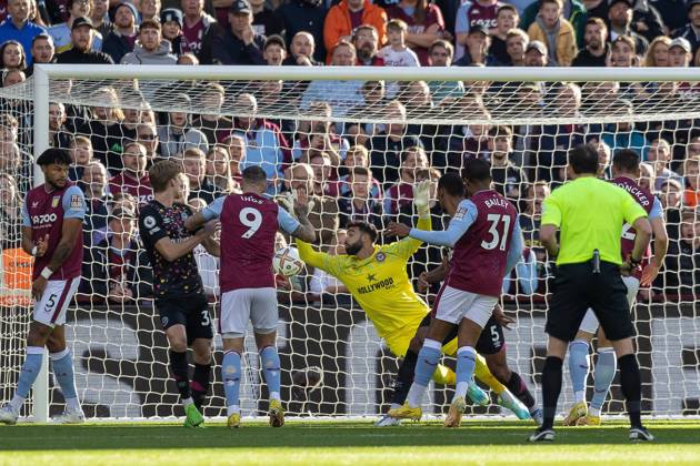 Aston Villa v Brentford Premier League 23 10 2022. GOAL 1-0 Aston Villa forward Leon Bailey (31) scores during the Premier League match between Aston Villa and Brentford at Villa Park, Birmingham, England on 23 October 2022. Birmingham Villa Park West Midlands England Editorial use only DataCo restrictions apply See www.football-dataco.com , Copyright: xIanxStephenx PSI-16215-0003