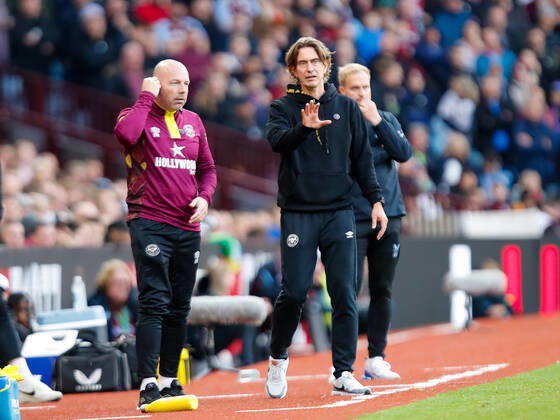 Aston Villa v Brentford Premier League Brentford Assistant Head Coach Brian Riemer and Brentford Head Coach Thomas Frank during the Premier League match between Aston Villa and Brentford at Villa Park, Birmingham Content Not Available For UK Newspapers Copyright: xMarkxDxFullerx FIL-17506-0044 UK Newspapers OUT