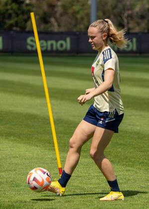 221109 Matilda Vinberg of the Swedish womens national football team during a training session on November 9, 2022 in Melbourne Photo Mark Dadswell BILDBYRAN COP 334 XX0021 bbeng football football soccer fotball womens training practice training sweden sweden, Copyright: MARKxDADSWELL BB221109BB155