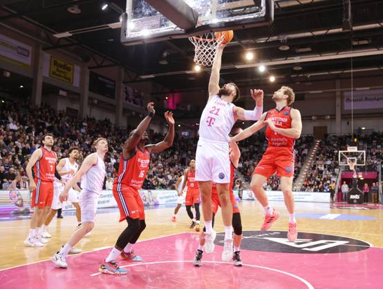 Leon Kratzer Telekom Baskets Bonn vs Bahcesehir Istanbul , Basketball Champions League BCL Photo Jörn Wolter