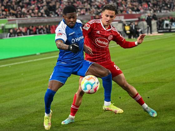 Moritz Broni Kwarteng 1 FC Magdeburg, 08 vs Michal Karbownik Fortuna Duesseldorf, 08 Fortuna Duesseldorf vs 1 FC Magdeburg, Football, 2 Bundesliga, 18 Spieltag, Saison 2022 2023, 27 01 2023 DFB DFL Regulations prohibit any use of Photographs as image sequences and or quasi video Fortuna Duesseldorf vs 1 FC Magdeburg, Football, 2 Bundesliga, 18 Spieltag, Saison 2022 2023, 27 01 2023 Duesseldorf Copyright: xEibner-Pressefoto ThomasxHaeslerx EP_EER