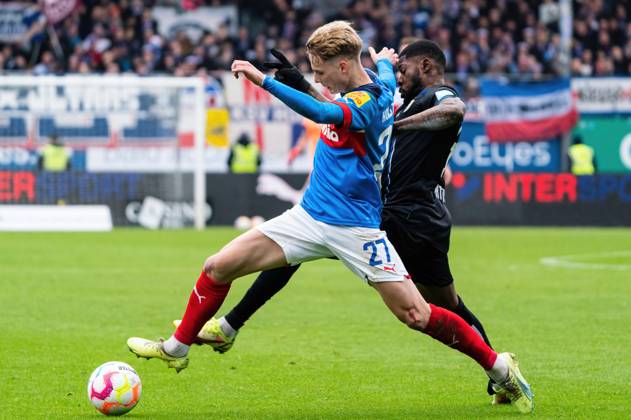 Moritz Broni Kwarteng 1 FC Magdeburg 8 fouls Finn Porath Holstein Kiel 27 Holstein Kiel vs 1 FC Magdeburg, Football, 2 Bundesliga, Matchday 20, Season 2022 23, 11 02 2023 DFL REGULATES PROHIBIT ANY USE OF PHOTOGRAPHS AS IMAGE SEQUENCES AND OR QUASI VIDEO Press Photo Marcel von Fehrn Holstein Kiel vs 1 FC Magdeburg, Football, 2 Bundesliga, Matchday 20, Season 2022 23, 11 02 2023 Kiel Copyright: xEibner-Pressefoto MarcelxvonxFehrnx EP_EER