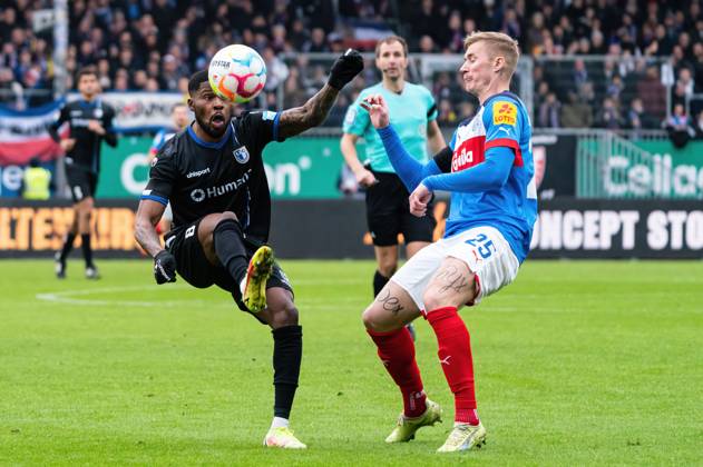 Moritz Broni Kwarteng 1 FC Magdeburg 8 vs Marvin Schulz Holstein Kiel 25 Holstein Kiel vs 1 FC Magdeburg, Football, 2 Bundesliga, Matchday 20, Season 2022 23, 11 02 2023 DFL REGULATES PROHIBIT ANY USE OF PHOTOGRAPHS AS IMAGE SEQUENCES AND OR QUASI VIDEO Press photo Marcel von Fehrn Holstein Kiel vs 1 FC Magdeburg, Football, 2 Bundesliga, Matchday 20, Season 2022 23, 11 02 2023 Kiel Copyright: xEibner-Pressefoto MarcelxvonxFehrnx EP_EER